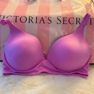 NWOT Victoria’s Secret wireless lounge bra 36DD